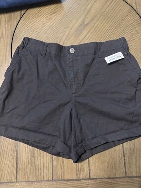 Old Navy Women's OG Chino Casual Shorts. NWT!  Size L. Black